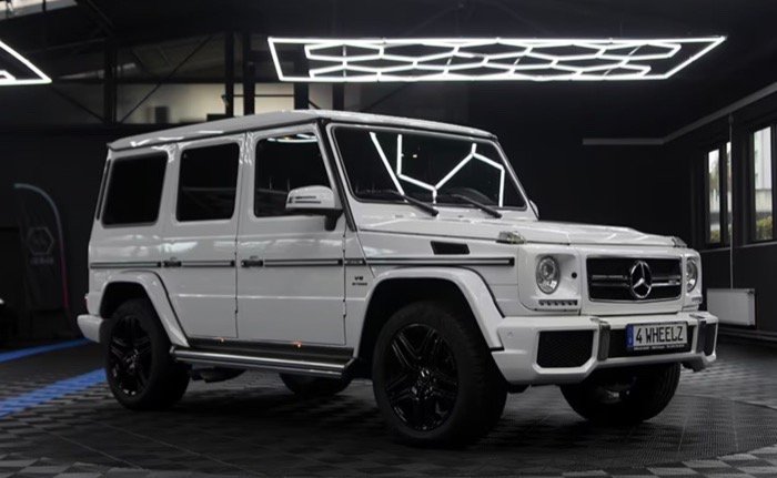 car-img